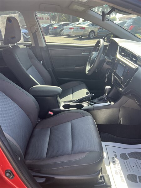 2018 Toyota Corolla LE - Photo 10 - Visalia, CA 93292