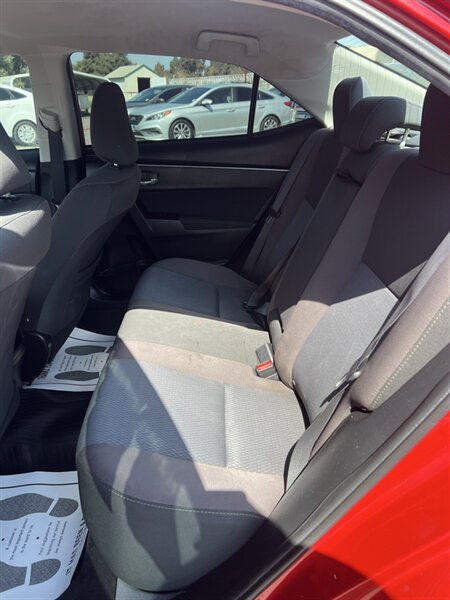 2018 Toyota Corolla LE - Photo 8 - Visalia, CA 93292