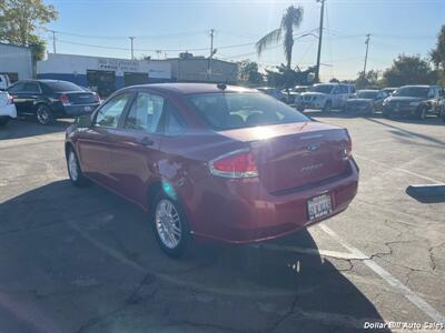 2010 Ford Focus SE   - Photo 5 - Visalia, CA 93292