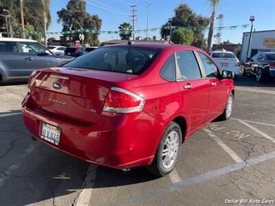 2010 Ford Focus SE   - Photo 7 - Visalia, CA 93292