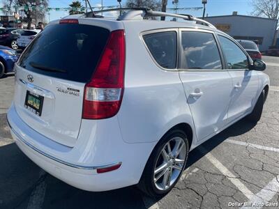 2012 Hyundai ELANTRA Touring SE   - Photo 7 - Visalia, CA 93292