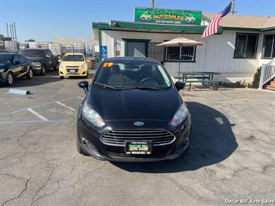 2019 Ford Fiesta SE   - Photo 2 - Visalia, CA 93292