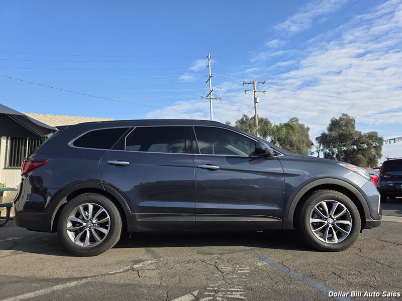 2017 Hyundai SANTA FE SE - Photo 8 - Visalia, CA 93292