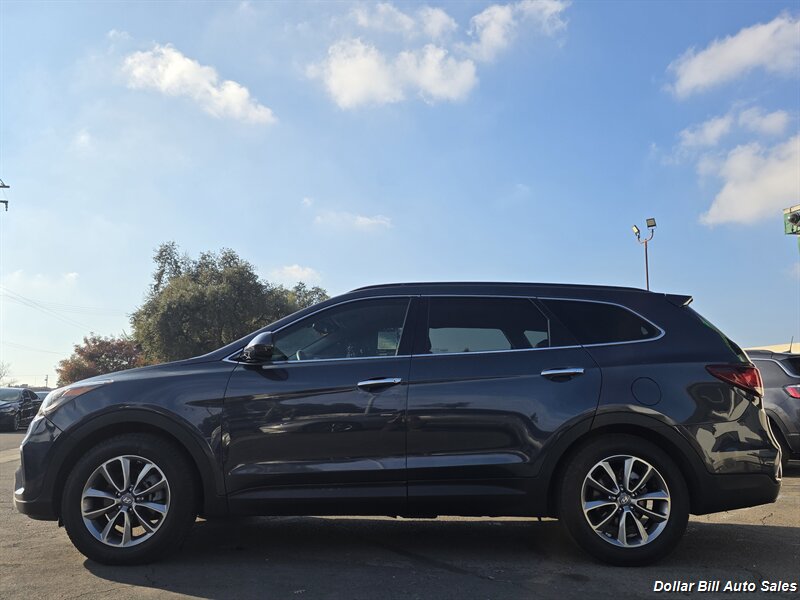 2017 Hyundai SANTA FE SE - Photo 4 - Visalia, CA 93292