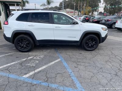 2019 Jeep Cherokee Trailhawk   - Photo 8 - Visalia, CA 93292