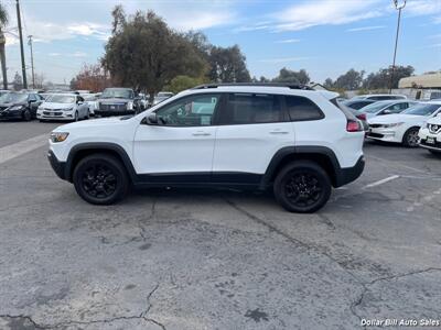 2019 Jeep Cherokee Trailhawk   - Photo 4 - Visalia, CA 93292