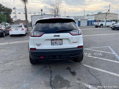 2019 Jeep Cherokee Trailhawk   - Photo 6 - Visalia, CA 93292