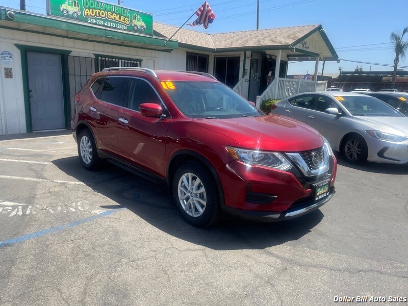 2018 Nissan Rogue SV - Photo 1 - Visalia, CA 93292