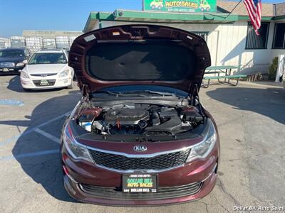 2018 Kia Optima LX   - Photo 9 - Visalia, CA 93292