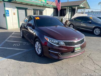 2018 Kia Optima LX   - Photo 1 - Visalia, CA 93292