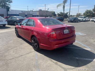 2011 Ford Fusion SE   - Photo 5 - Visalia, CA 93292