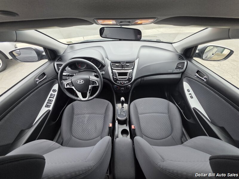 2014 Hyundai ACCENT SE - Photo 13 - Visalia, CA 93292