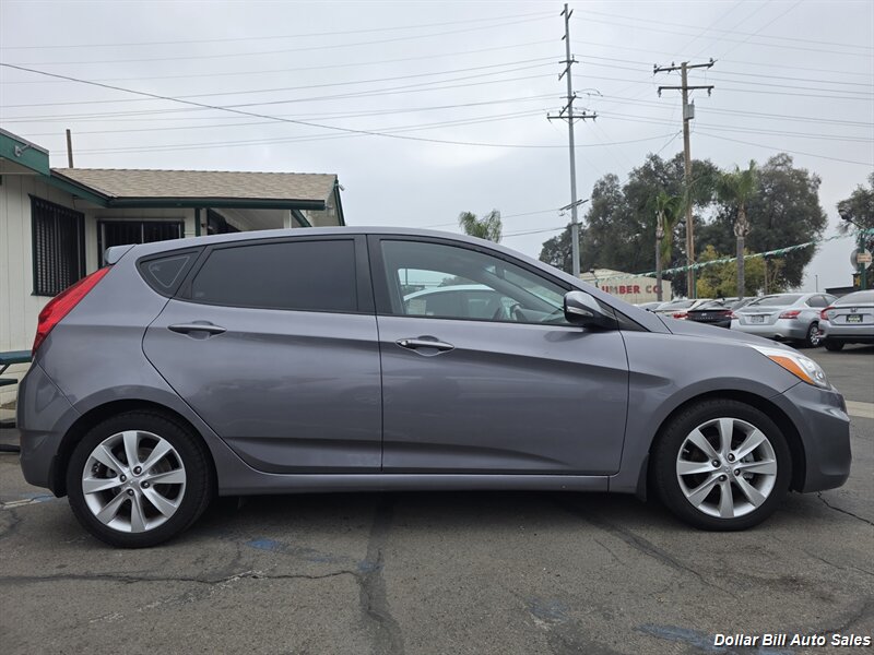 2014 Hyundai ACCENT SE - Photo 8 - Visalia, CA 93292