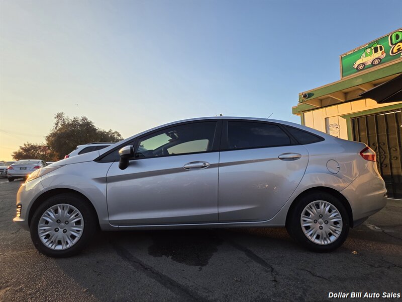 2019 Ford Fiesta S - Photo 4 - Visalia, CA 93292
