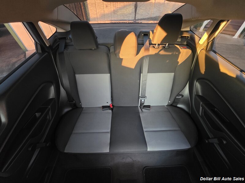 2019 Ford Fiesta S - Photo 11 - Visalia, CA 93292