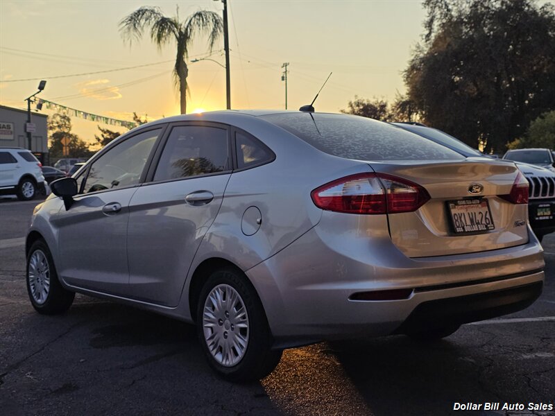 2019 Ford Fiesta S - Photo 5 - Visalia, CA 93292