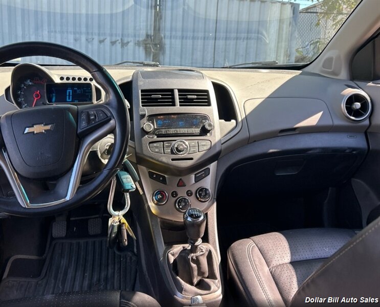 2012 Chevrolet Sonic LTZ - Photo 5 - Visalia, CA 93292