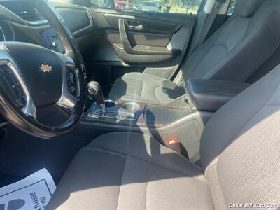 2017 Chevrolet Traverse LT   - Photo 10 - Visalia, CA 93292