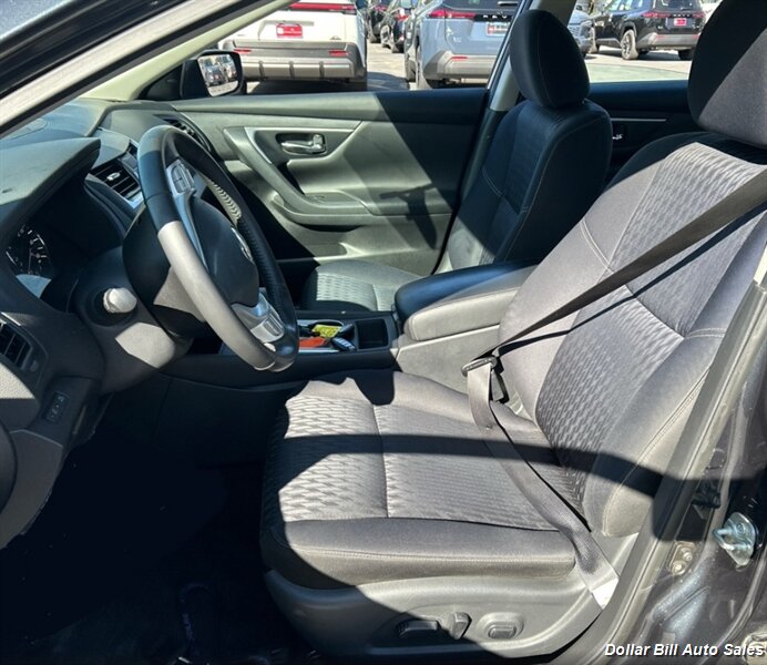 2017 Nissan Altima 2.5 SV - Photo 3 - Visalia, CA 93292