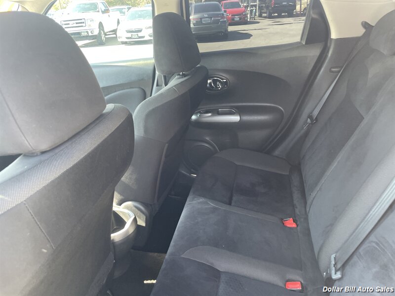 2015 Nissan JUKE SV - Photo 11 - Visalia, CA 93292