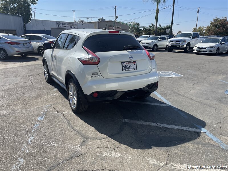 2015 Nissan JUKE SV - Photo 5 - Visalia, CA 93292