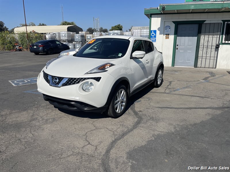 2015 Nissan JUKE SV - Photo 3 - Visalia, CA 93292