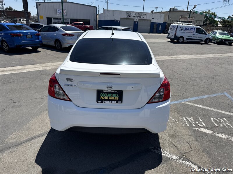 2018 Nissan Versa SV - Photo 5 - Visalia, CA 93292