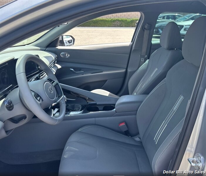 2021 Hyundai ELANTRA SEL - Photo 5 - Visalia, CA 93292