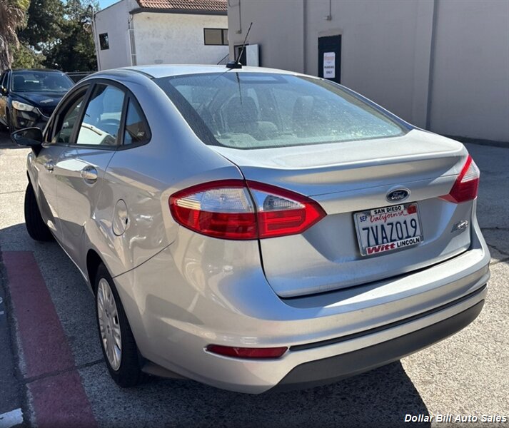 2016 Ford Fiesta S - Photo 4 - Visalia, CA 93292