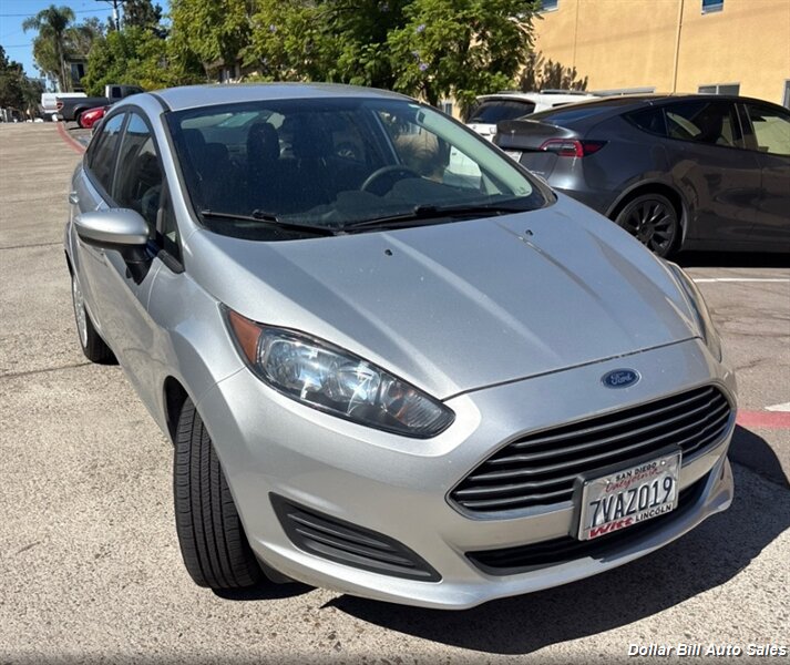 2016 Ford Fiesta S - Photo 2 - Visalia, CA 93292