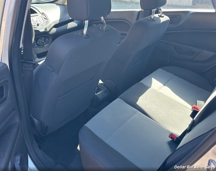 2016 Ford Fiesta S - Photo 6 - Visalia, CA 93292