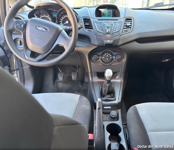 2016 Ford Fiesta S - Photo 7 - Visalia, CA 93292