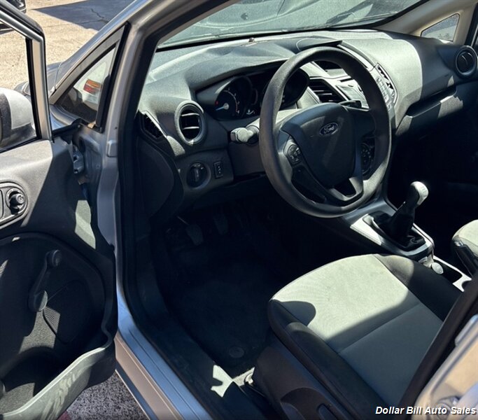 2016 Ford Fiesta S - Photo 5 - Visalia, CA 93292