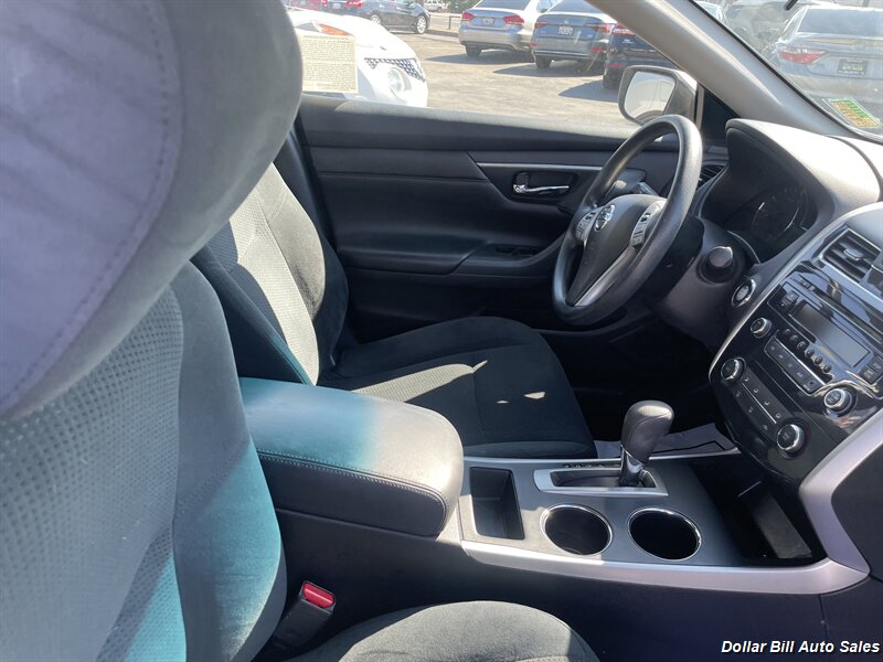 2015 Nissan Altima 2.5 S   - Photo 14 - Visalia, CA 93292