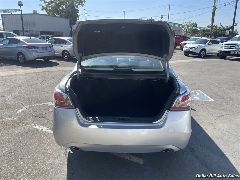 2015 Nissan Altima 2.5 S   - Photo 12 - Visalia, CA 93292
