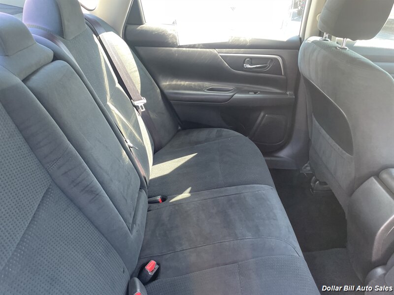 2015 Nissan Altima 2.5 S   - Photo 13 - Visalia, CA 93292