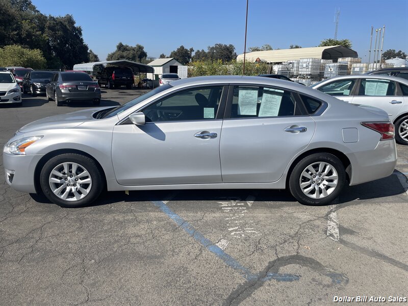 2015 Nissan Altima 2.5 S   - Photo 4 - Visalia, CA 93292