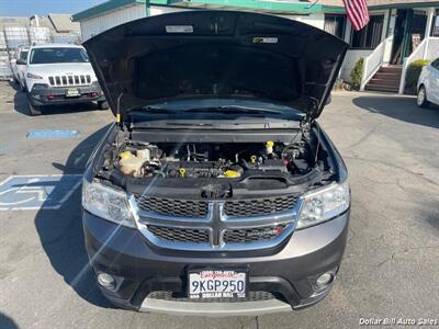 2015 Dodge Journey SXT   - Photo 9 - Visalia, CA 93292