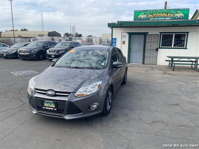 2014 Ford Focus SE   - Photo 3 - Visalia, CA 93292