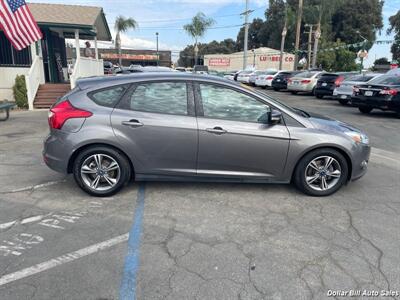 2014 Ford Focus SE   - Photo 8 - Visalia, CA 93292