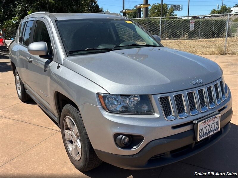 2017 Jeep Compass Latitude   - Photo 1 - Visalia, CA 93292