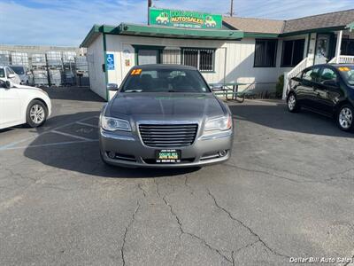 2012 Chrysler 300 Series Limited   - Photo 2 - Visalia, CA 93292