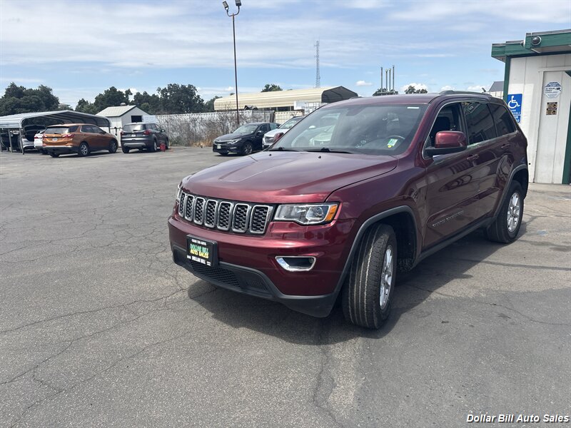 2019 Jeep Grand Cherokee Laredo - Photo 3 - Visalia, CA 93292