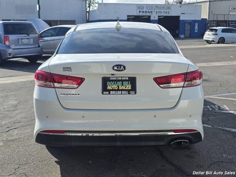2018 Kia Optima LX - Photo 6 - Visalia, CA 93292
