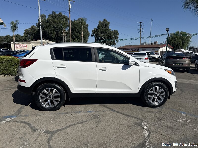 2015 Kia Sportage LX - Photo 3 - Visalia, CA 93292