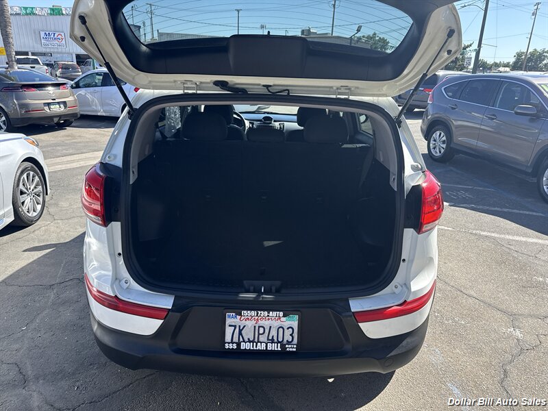 2015 Kia Sportage LX - Photo 5 - Visalia, CA 93292