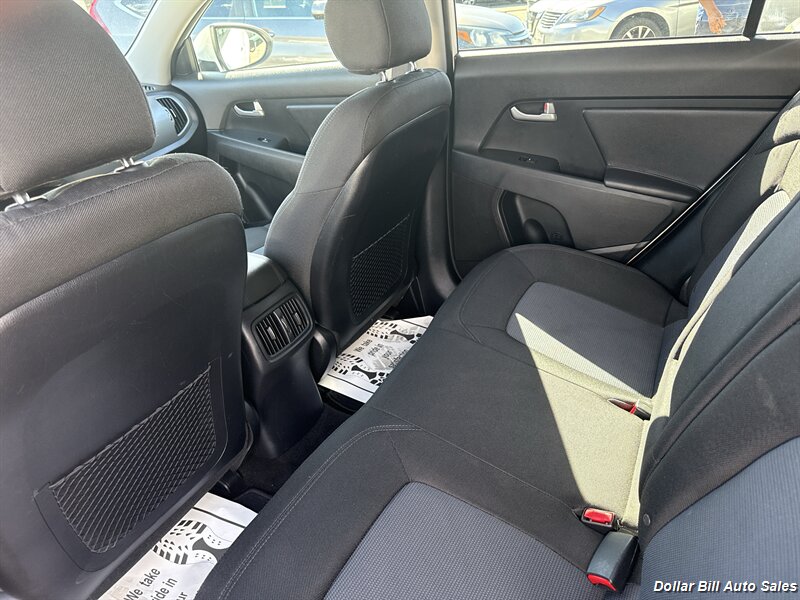 2015 Kia Sportage LX - Photo 9 - Visalia, CA 93292