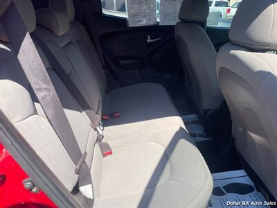 2012 Hyundai TUCSON GL   - Photo 13 - Visalia, CA 93292