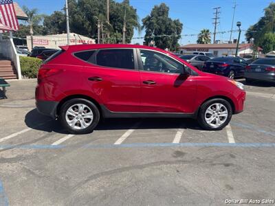 2012 Hyundai TUCSON GL   - Photo 8 - Visalia, CA 93292