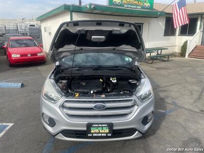 2017 Ford Escape SE   - Photo 9 - Visalia, CA 93292